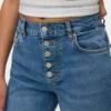 Awemily-jeans med høy midje og «mom fit»
