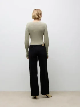 Awrena-jeans med middels høy midje og vid passform