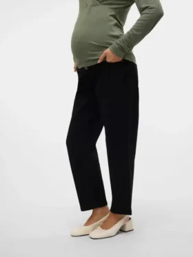 Jeans med vanlig passform og høy midje