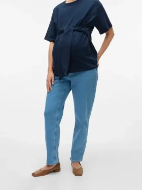 Jeans med vanlig passform og middels høy midje