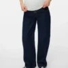 Jeans med vid benpassform