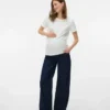 Jeans med vid benpassform