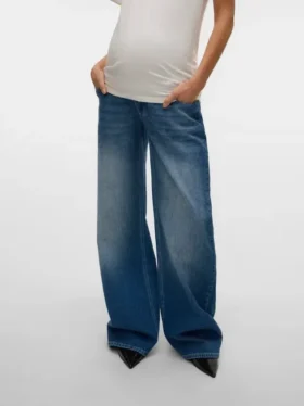 Jeans med vid benpassform og middels høy midje
