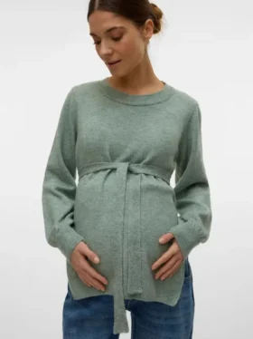 Pullover med rund hals og normal passform