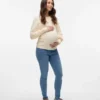 Pullover med rund hals og normal passform