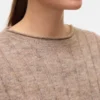 Pullover med rund hals og normal passform