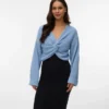 Regular Fit, V-hals, oppbrettbare mansjetter, nedsenkede skuldre, genser