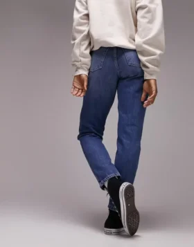 Topshop-jeans med høy midje og «mom fit»