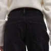 Topshop-jeans med høy midje og «mom fit»