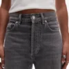 Topshop-jeans med høy midje og rett passform