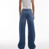 Topshop-jeans med lav midje og vid benpassform