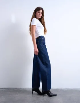 Tsbente jeans med middels høy midje og normal passform