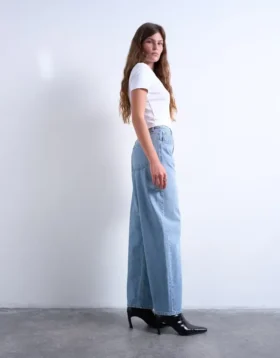 Tsbente jeans med middels høy midje og normal passform
