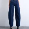 Tsbente jeans med middels høy midje og normal passform
