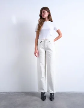 Tscinch-jeans med lav midje og vid passform