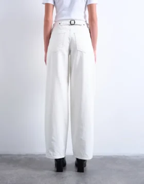 Tscinch-jeans med lav midje og vid passform