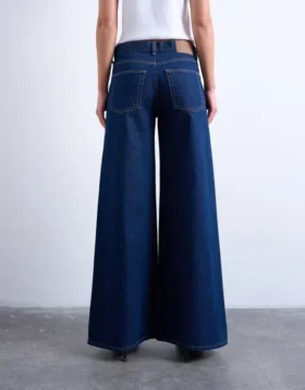 Tsclara-jeans med middels høy midje og vid passform