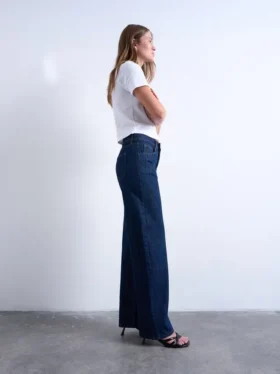 Tsember-jeans med lav midje og vid passform