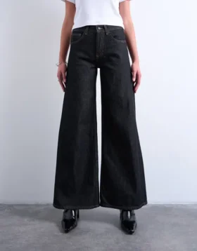 Tshorizon-jeans med middels høy midje og vid passform
