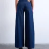Tshorizon-jeans med middels høy midje og vid passform