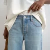 Tshorizon-jeans med middels høy midje og vid passform