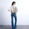 Tsjamie jeans med høy midje og utvidet passform