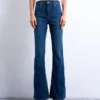 Tsjamie jeans med høy midje og utvidet passform