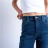 Tsjamie jeans med høy midje og utvidet passform