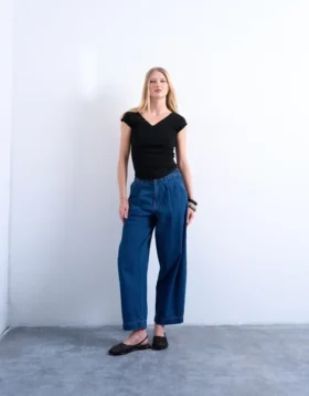 Tsmari-jeans med høy midje og vid benpassform