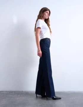 Tsmarie jeans med middels høy midje og utvidet passform