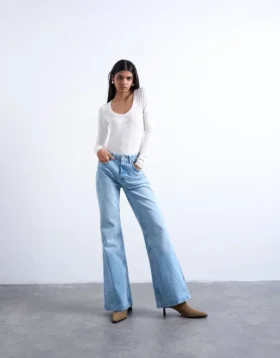 Tsmarie jeans med middels høy midje og utvidet passform