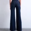 Tsmarie jeans med middels høy midje og utvidet passform