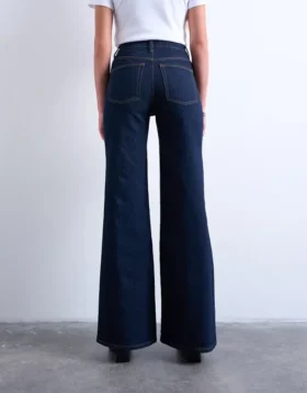Tsmarie jeans med middels høy midje og utvidet passform