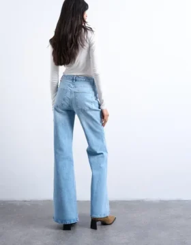 Tsmarie jeans med middels høy midje og utvidet passform