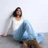 Tsmarie jeans med middels høy midje og utvidet passform