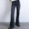 Tsmarie jeans med middels høy midje og utvidet passform