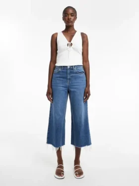 Tsvera High Rise Wide Fit – korte Jeans