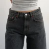 Tsvera High Rise Wide Fit – korte Jeans