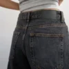 Tsvera High Rise Wide Fit – korte Jeans