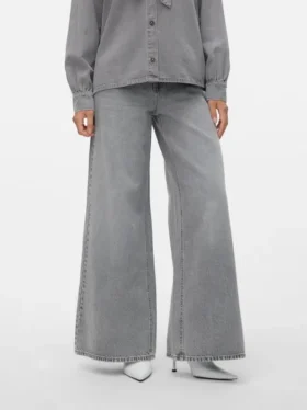 Vmannet jeans med middels høy midje og vid passform