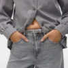 Vmannet jeans med middels høy midje og vid passform