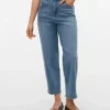 Vmbetty-jeans med høy midje og «mom fit»