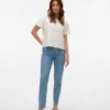 Vmbrenda høytaljede Mom Fit-Jeans til anklene