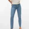 Vmbrenda høytaljede Mom Fit-Jeans til anklene