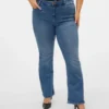 Vmcflash-jeans med middels høy midje og utvidet passform