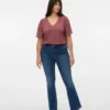 Vmcflash-jeans med middels høy midje og utvidet passform