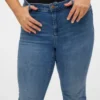 Vmcflash-jeans med middels høy midje og utvidet passform
