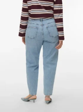 Vmctessa jeans med høy midje og «mom fit»
