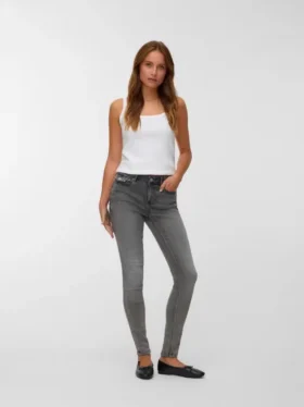 Vmflash-jeans med middels høy midje og smal passform