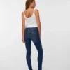 Vmflash-jeans med middels høy midje og smal passform